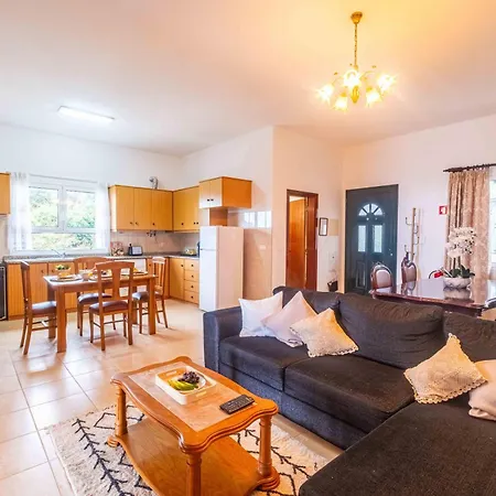Estrelicia Garden Holiday home *